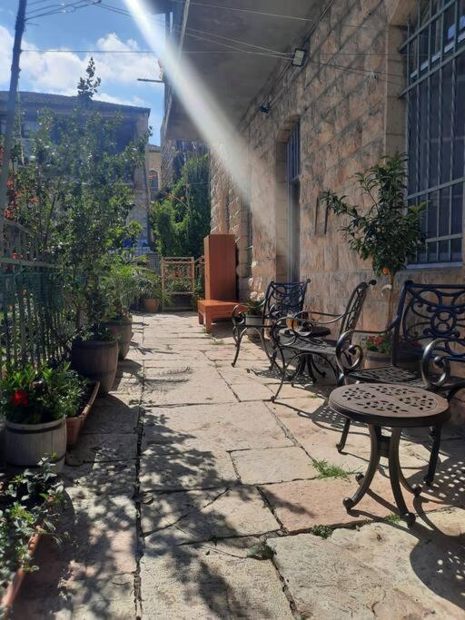 דירה הפינה היפה ליד החומות *